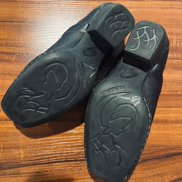 Born Leather Clogs - Picture 5 of 6